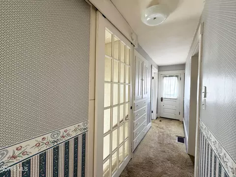 Entry Way - 814 Beech Ave, Findlay, OH 45840 photo 1 of 1