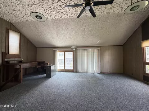 Living - 814 Beech Ave, Findlay, OH 45840 photo 7 of 7