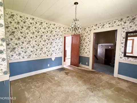 Dining - 814 Beech Ave, Findlay, OH 45840 photo 1 of 2