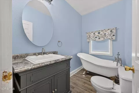 Bath - 306 Monroe St, Delta, OH 43515 photo 3 of 4