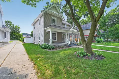 Exterior - 306 Monroe St, Delta, OH 43515 photo 5 of 11