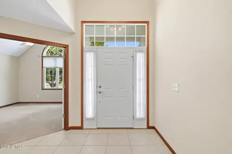 Entry Way - 2183 Bluestone Dr, Findlay, OH 45840 photo 1 of 2