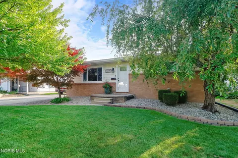 1008 Cady St, Maumee, OH 43537