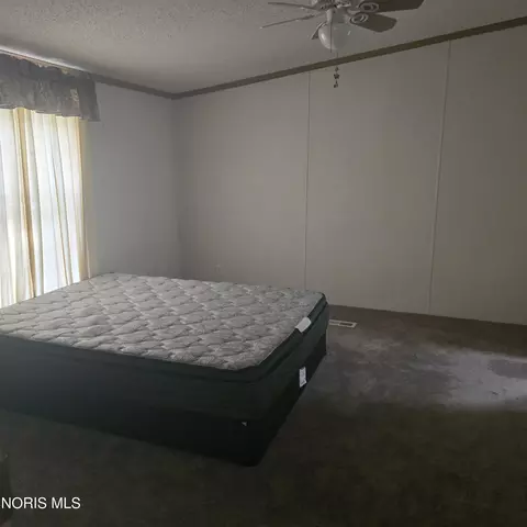 Bedroom - 4547 County Road 15-75 County Road 15-75, Bryan, OH 43506 photo 4 of 5