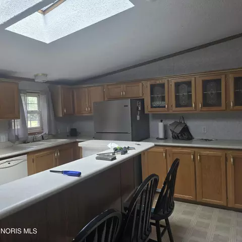 Kitchen - 4547 County Road 15-75 County Road 15-75, Bryan, OH 43506 photo 1 of 3