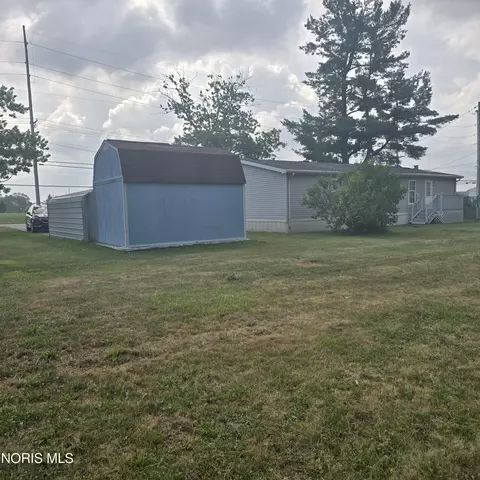 Exterior - 4547 County Road 15-75 County Road 15-75, Bryan, OH 43506 photo 3 of 4