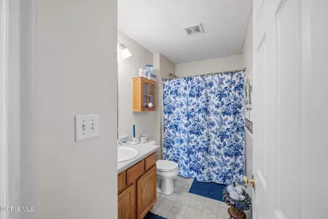 Bath - 3713 Holcomb Rd, Bradner, OH 43406 photo 2 of 2