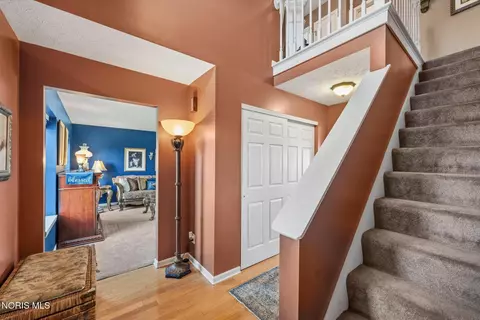 Entry Way - 3713 Holcomb Rd, Bradner, OH 43406 photo 2 of 4