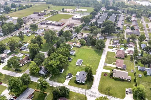 112 Warner St, Walbridge, OH 43465 photo 34