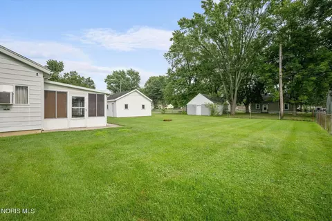 112 Warner St, Walbridge, OH 43465 photo 39