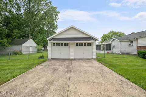 112 Warner St, Walbridge, OH 43465 photo 30
