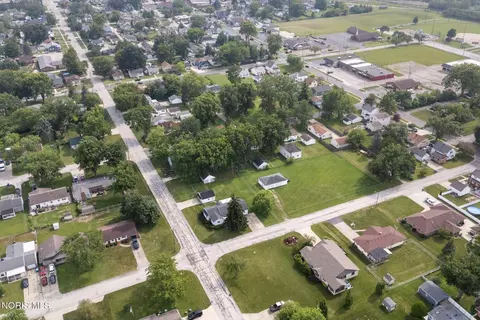 112 Warner St, Walbridge, OH 43465 photo 33