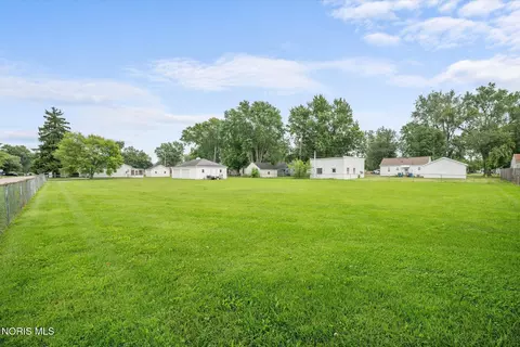 112 Warner St, Walbridge, OH 43465 photo 38