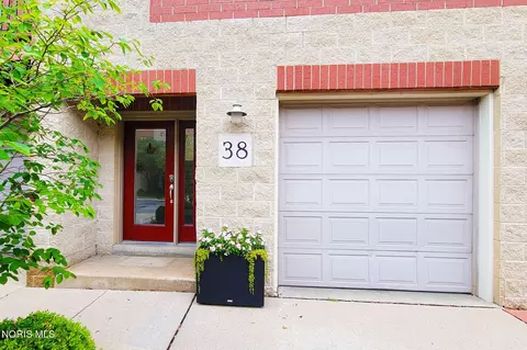 145 S Saint Clair St #38, Toledo, OH 43604