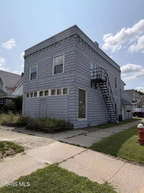 1302 Kelsey Ave, Toledo, OH 43605