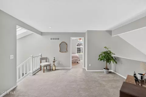 Entry Way - 6049 Suffolk Ln, Maumee, OH 43537 photo 1 of 1