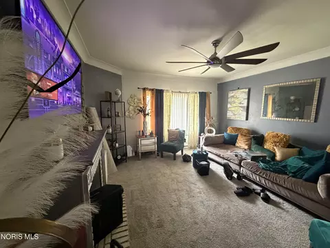 Living - 1436 Tecumseh St, Toledo, OH 43607 photo 1 of 1