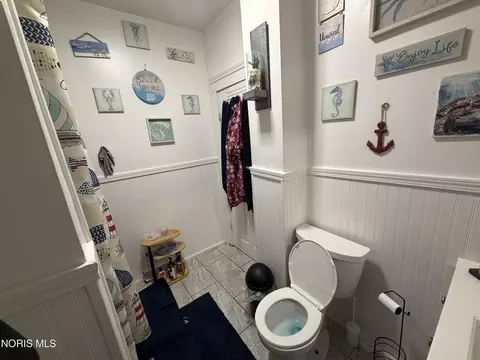Bath - 1436 Tecumseh St, Toledo, OH 43607 photo 1 of 1