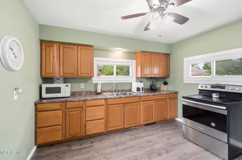 Kitchen - 287 E South St, Mccomb, OH 45858 photo 1 of 1