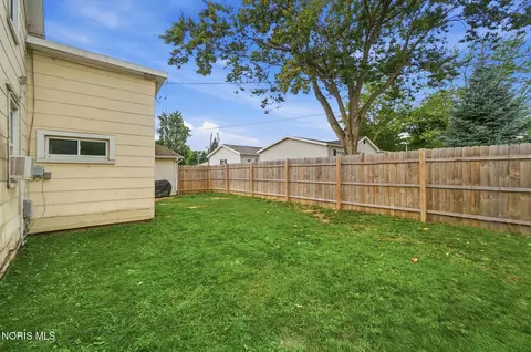 Exterior - 287 E South St, Mccomb, OH 45858 photo 3 of 4