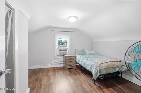 Bedroom - 287 E South St, Mccomb, OH 45858 photo 3 of 5