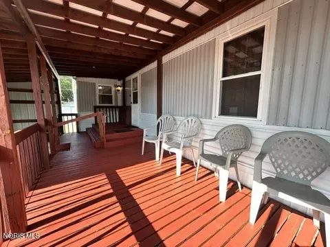 Exterior - 4601 Williams County Rd 15 Apt Lot #LOT 100, Bryan, OH 43506 photo 3 of 6