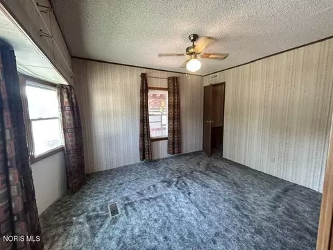 Bedroom - 4601 Williams County Rd 15 Apt Lot #LOT 100, Bryan, OH 43506 photo 3 of 4