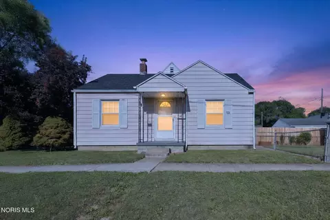402 W Poinsetta Ave, Toledo, OH 43612