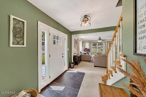 Entry Way - 402 E Zimmerman St, Forest, OH 45843 photo 3 of 6