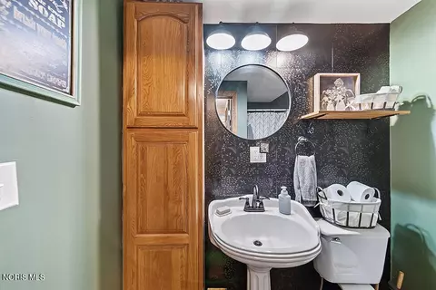 Bath - 402 E Zimmerman St, Forest, OH 45843 photo 2 of 2