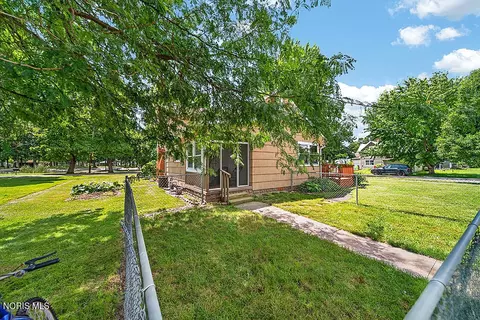 Exterior - 402 E Zimmerman St, Forest, OH 45843 photo 6 of 14