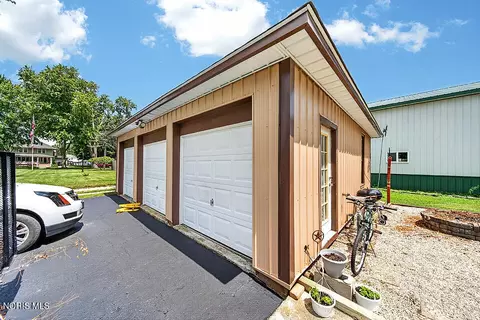Exterior - 402 E Zimmerman St, Forest, OH 45843 photo 13 of 14