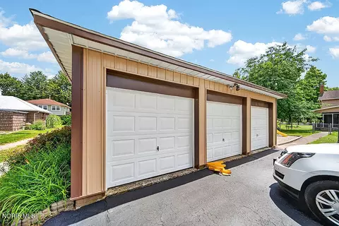 Exterior - 402 E Zimmerman St, Forest, OH 45843 photo 14 of 14