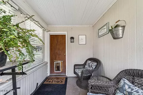 Exterior - 402 E Zimmerman St, Forest, OH 45843 photo 11 of 14