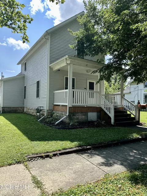 1019 Alger St, Fremont, OH 43420