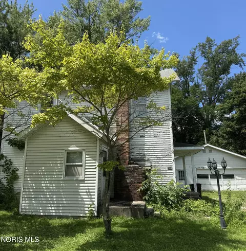 204 Water St, Pemberville, OH 43450