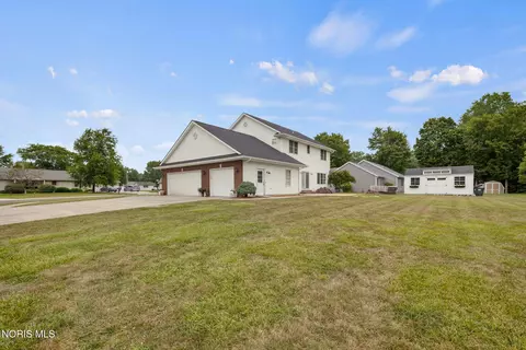 Exterior - 413 Oak St, Ada, OH 45810 photo 3 of 9