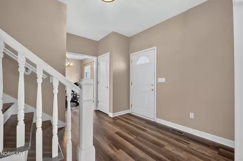 Entry Way - 413 Oak St, Ada, OH 45810 photo 1 of 4