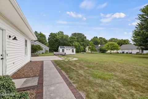 Exterior - 413 Oak St, Ada, OH 45810 photo 8 of 9