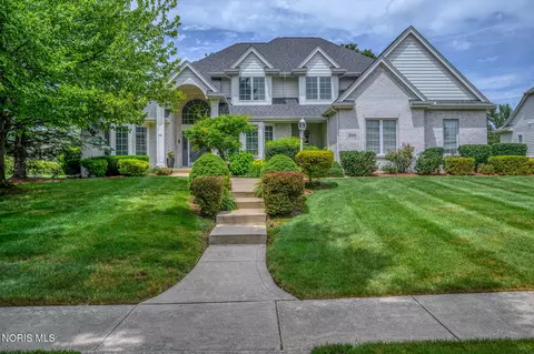 26245 Seminary Rd, Perrysburg, OH 43551