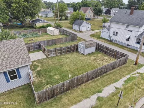 Exterior - 327 S Walnut St, Bryan, OH 43506 photo 1 of 3