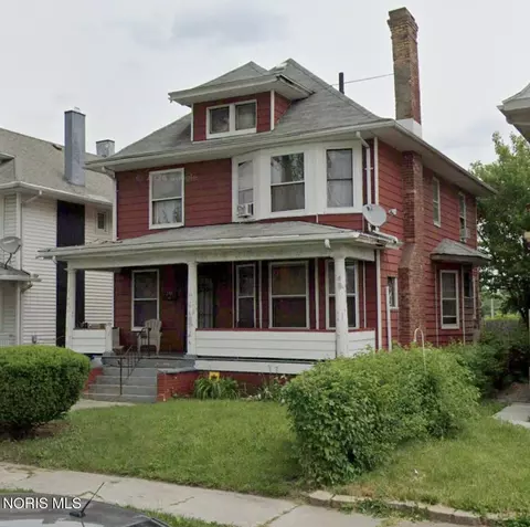 2208 Rosewood Ave, Toledo, OH 43606