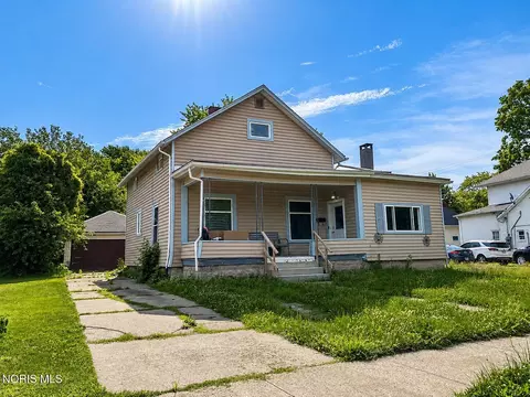 245 Vine St, Wauseon, OH 43567