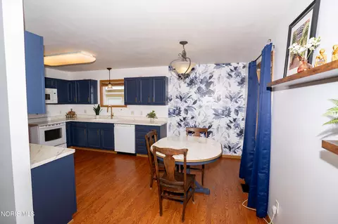 Dining - 401 Degroff Ave, Archbold, OH 43502 photo 1 of 1