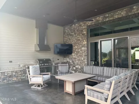 Exterior - 4045 Coder Cove Ct, Maumee, OH 43537 photo 6 of 6