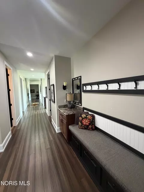 Entry Way - 4045 Coder Cove Ct, Maumee, OH 43537 photo 7 of 8