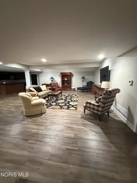 Living - 4045 Coder Cove Ct, Maumee, OH 43537 photo 4 of 4