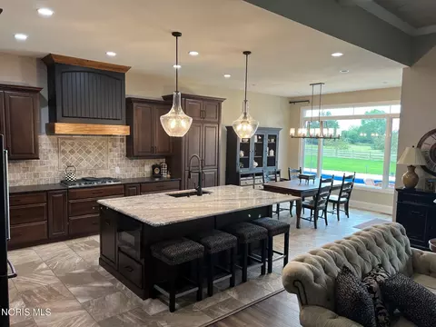 Kitchen - 4045 Coder Cove Ct, Maumee, OH 43537 photo 5 of 6