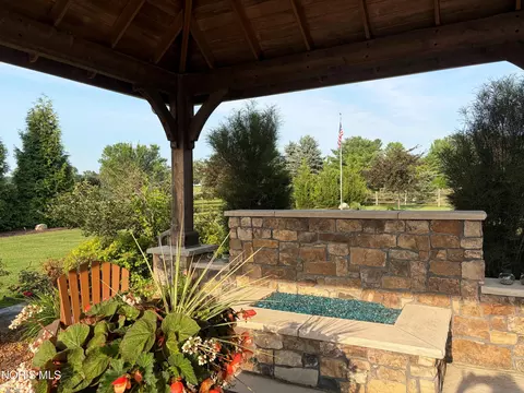 Exterior - 4045 Coder Cove Ct, Maumee, OH 43537 photo 3 of 6