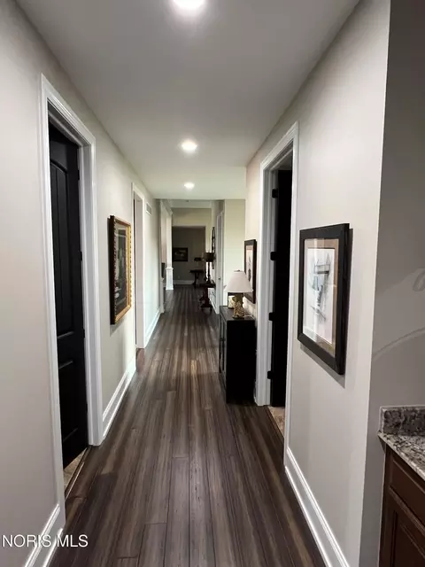 Entry Way - 4045 Coder Cove Ct, Maumee, OH 43537 photo 6 of 8